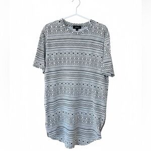 Kayden K Black&White Aztec Knit T-Shirt Men’s Size Medium